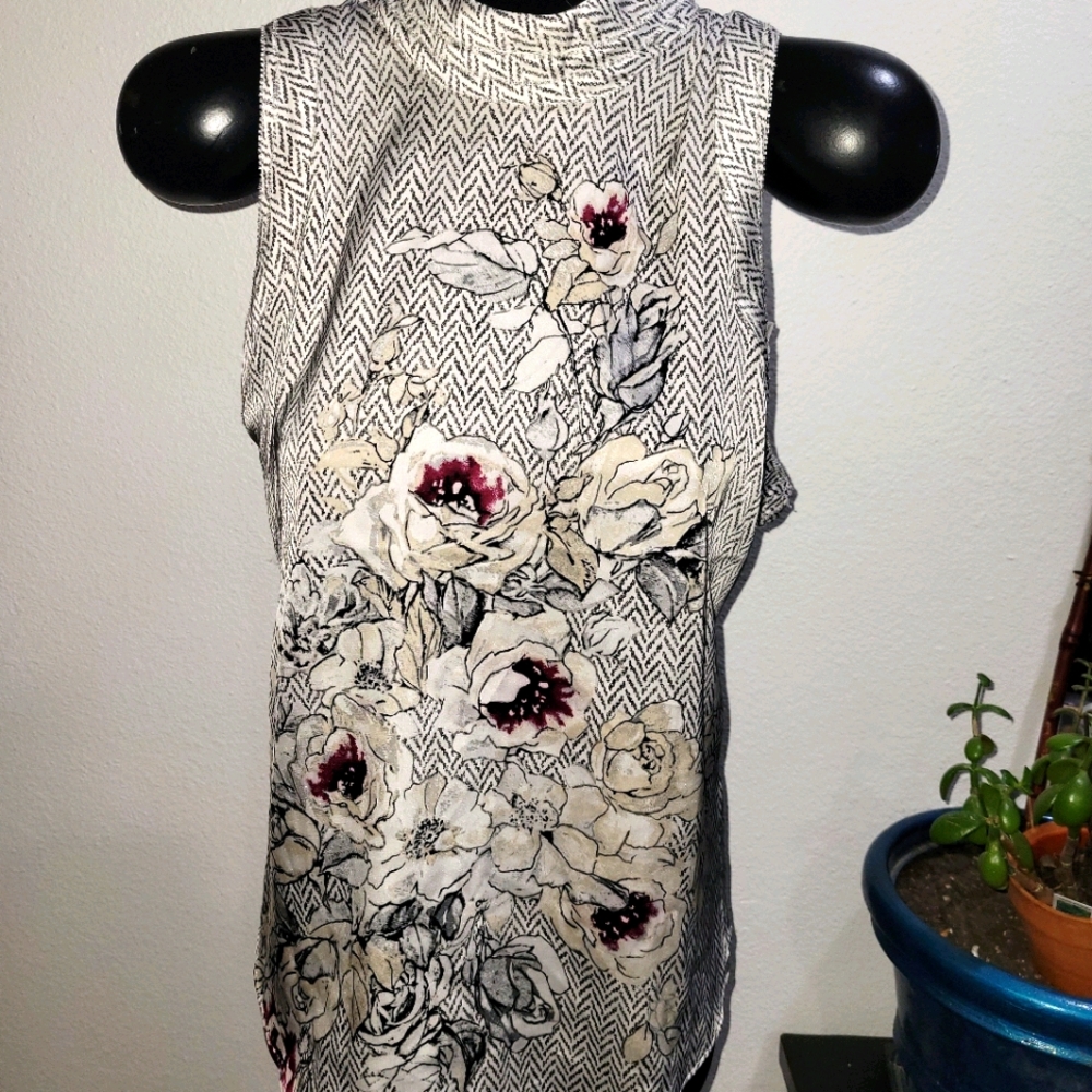 White House Black Market top
